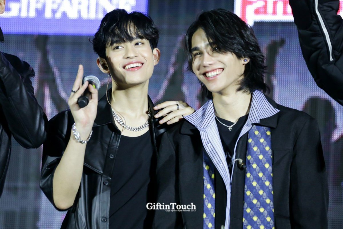 tirrhoe's tweet photo. It's never the end for me. I took this as a beginning of what I want to see for both of you 🤗 looking forward to Wuju Bakery, OST and more from you guys ✨ thank you again for being my safezone and comfort place 💜🌻#DearJeffCode
#JeffBarcode https://t.co/RDO7zFPXl9