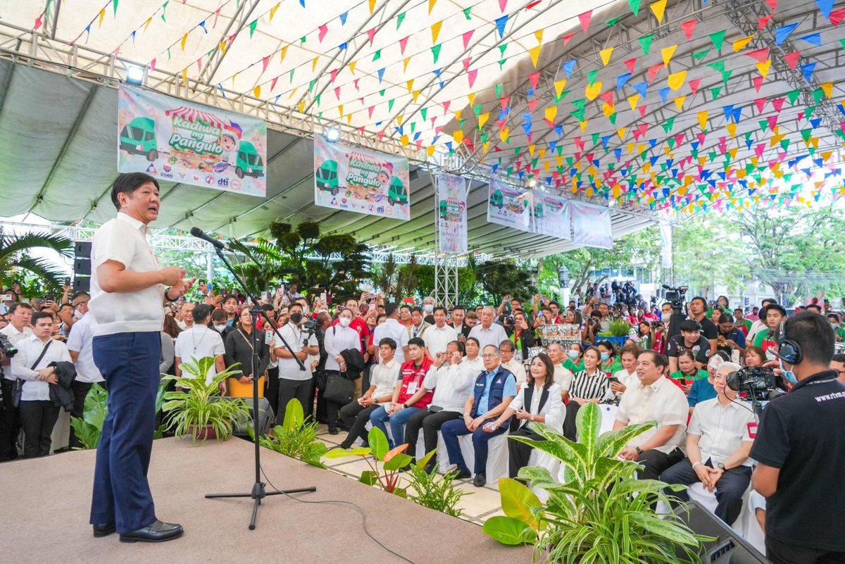 bongbongmarcos's tweet photo. Ito ang aming handog para sa tuluyan nating pagbangon at kaginhawaan—— tungo sa landas ng #BagongPilipinas! https://t.co/TnGa8yqKGp