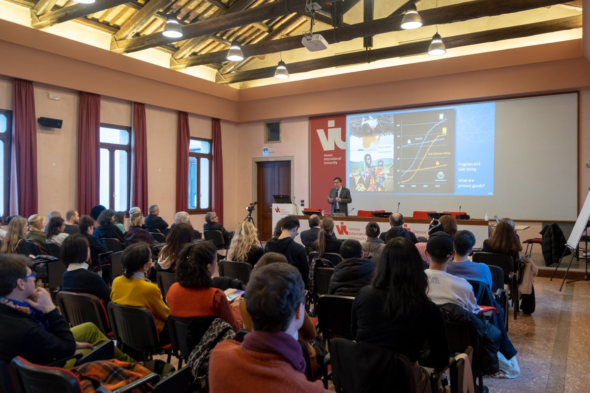 Venice International University tweet media