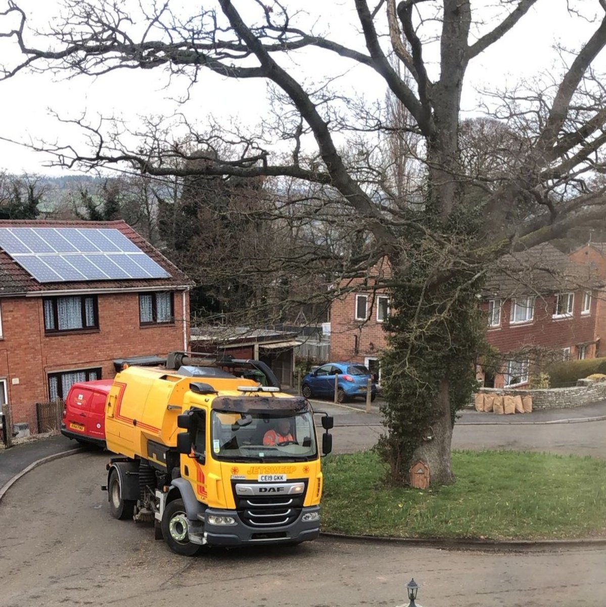 willlloyd83's tweet photo. Big shout out to Joe on the @powyshighways Road Sweeper today, adding the finishing touches to the Three Cocks Clean Up yesterday!
Great seeing communities taking the lead, putting Three Cocks back on the map!
@KWT_East #ThreeCocksMatters https://t.co/iQSdQQjzJO