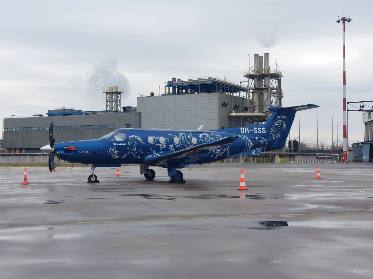 NiccoloGlu's tweet photo. So cool this livery 🤩🤩 #LIML #Prime #LIN #PC12NG https://t.co/YOHluwerxd