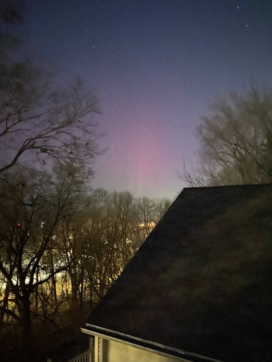 RyanCrow22's tweet photo. @MattRudkinWX  1039 last night we caught the Northern Lights off our deck in St Joe.  Slight haze with naked eye but could definitely see it through iPhone. https://t.co/Quhy1RgsL1