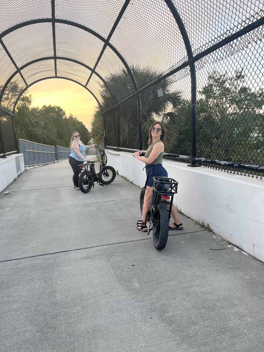 Enjoying our Pinellas Trail with a lovely sunset to finish off the ride. This 75 mile long trail is an adventure waiting to be had in our Pinellas County. It connects several cities, and you can ride it all the way into downtown St. Pete. 
#thingstodostpete #thingstodostpetebeach