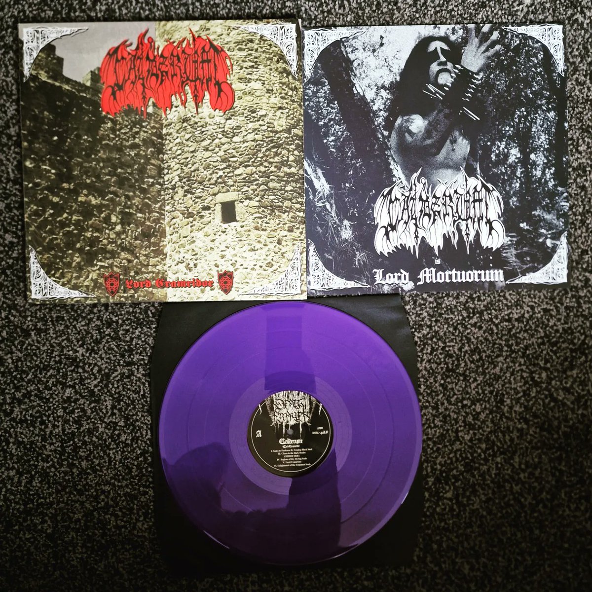 LordOfTheShado8's tweet photo. Black Metal Monday Unboxing. Hard work pays off, massive thanks to the family @deathprayerrecords for all their support and continuous work. Have reviewed some of the best releases this year. #arasubversor #VowOfDominiom @calderum_blackmetal #lordcramridor on stunning purple wax. https://t.co/iohcRLMGG9