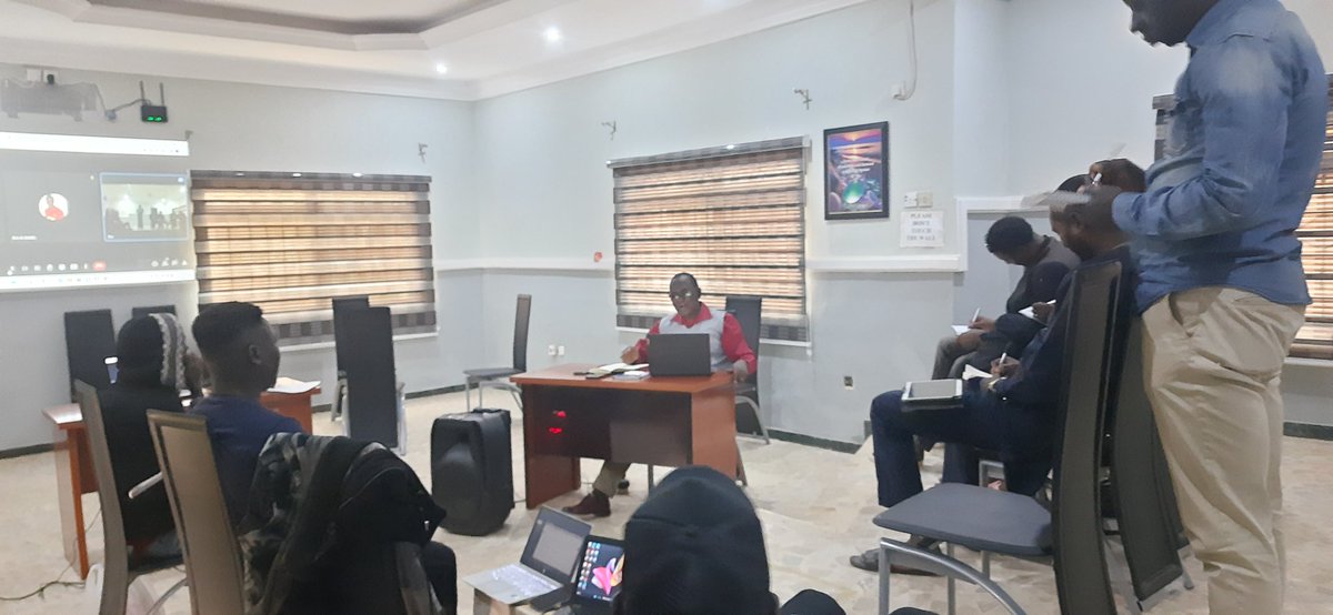HopeBuilders01's tweet photo. Hope Builders launched its Enterprise Academy on Friday 17 February 2023. The Academy admitted its first set of 15 entrepreneurs across the country. The admitted entrepreneurs are from Lagos, Ogun, Ondo, Osun and Kaduna State. https://t.co/YFIEKiQC2V