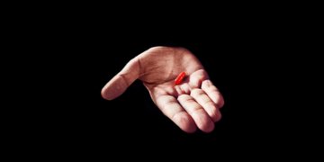 spensaaa's tweet photo. red pill or blue pill https://t.co/KhuBGKRnZl