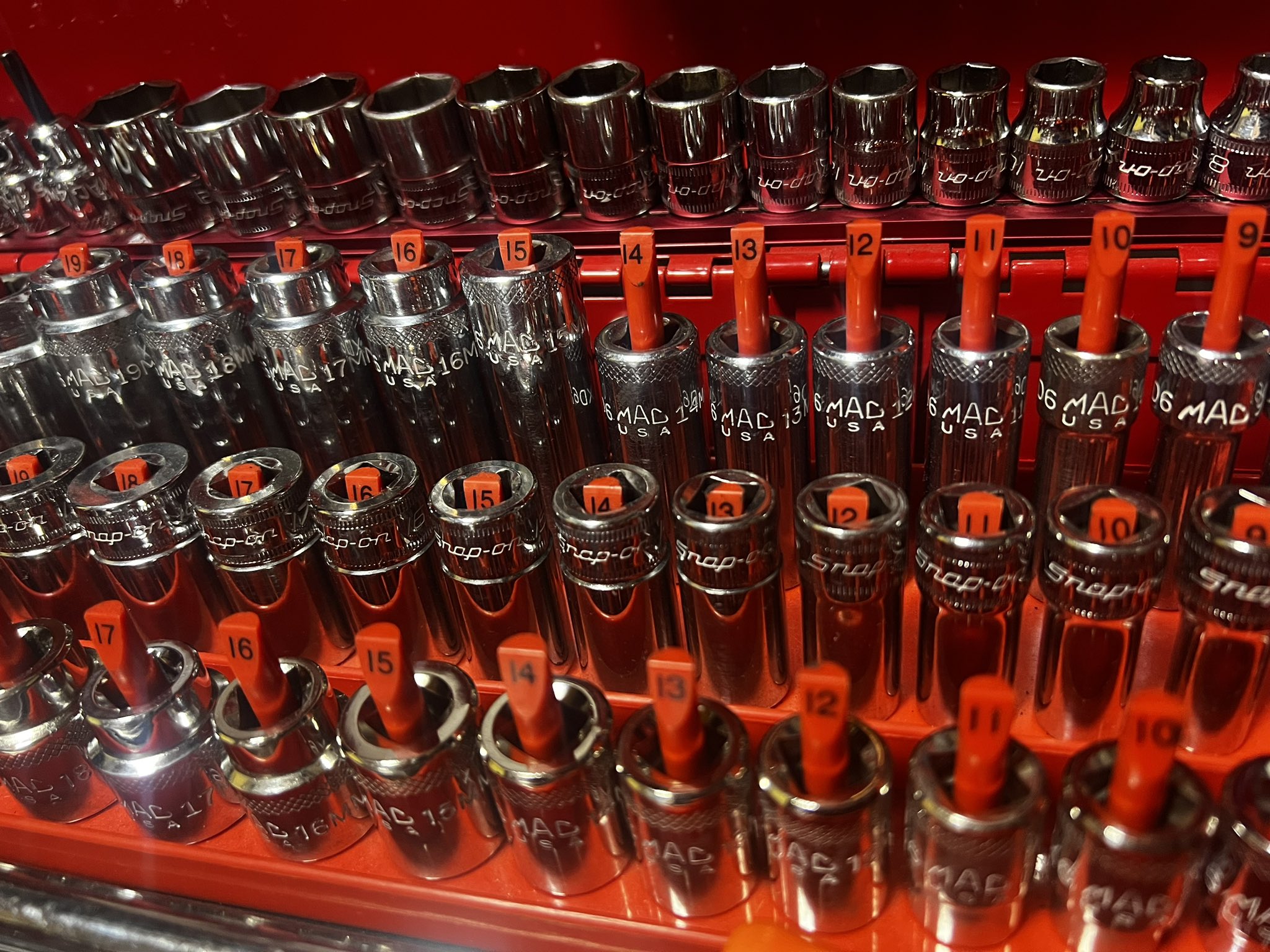 USA マックツール　ひな壇 マックツールズ ペグボード付きワークベンチラック | Costco Japan