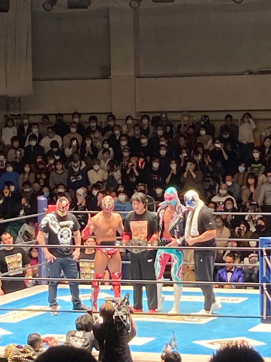 bear_pen's tweet photo. 3年ぶりのファンタスティカマニア！
個人的には2020年2月以来の後楽園ホール！
#njcmll  #njpw #cmll https://t.co/PXlHFm4vtR