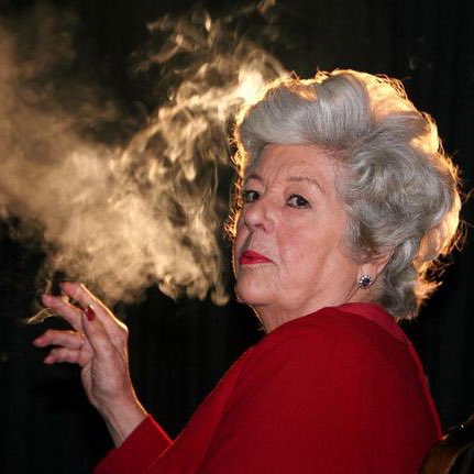 burgonsoc's tweet photo. RIP Betty Boothroyd, chancellor of @OpenUniversity 1994–2006

When Boothroyd was awarded an honorary doctorate by @UniofOxford in 1995 she received special Proctorial dispensation to smoke in academic dress https://t.co/D5Pgvtg2hr