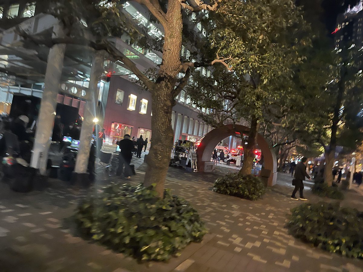 yoyogi's tweet photo. 代々木の文化大学に救急車がたくさん https://t.co/d4BMLBfDzl