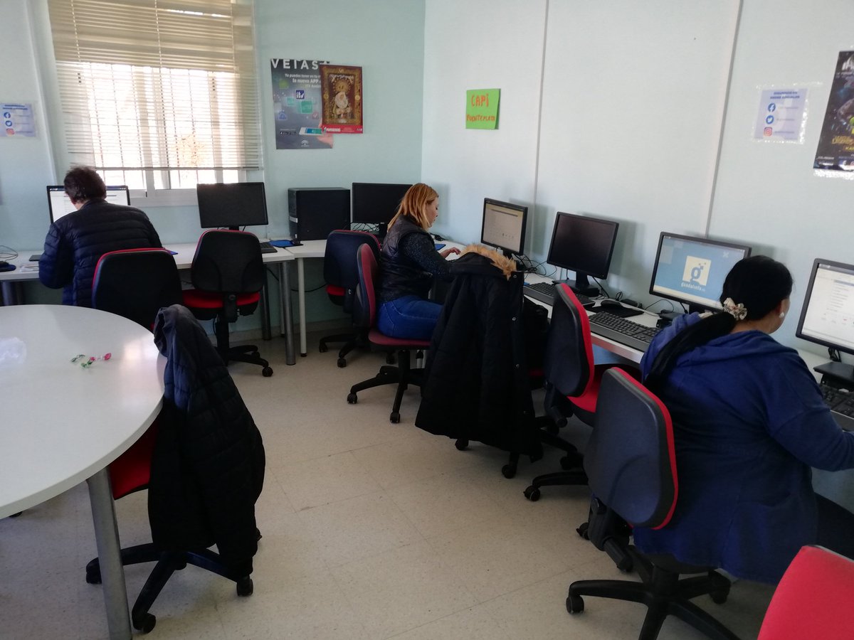CGFuenteplata's tweet photo. ✔️ Hoy hemos realizado el taller  de solicitar el cheque de los 200€ en la web de la Agencia Tributaria con nuestro primer grupo.

#CAPIFuenteplata #Guadalinfo https://t.co/TPepyT6clX