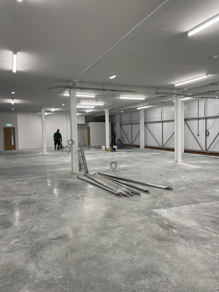 A sneak preview of our new digs when we first got the keys 😍🌵