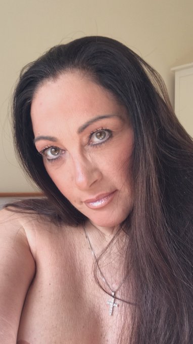 Good morning to you all did you all have a good weekend 😈. I&rsquo;m just about to do a bit on https://t.co/UZfph7aqmq&hellip;