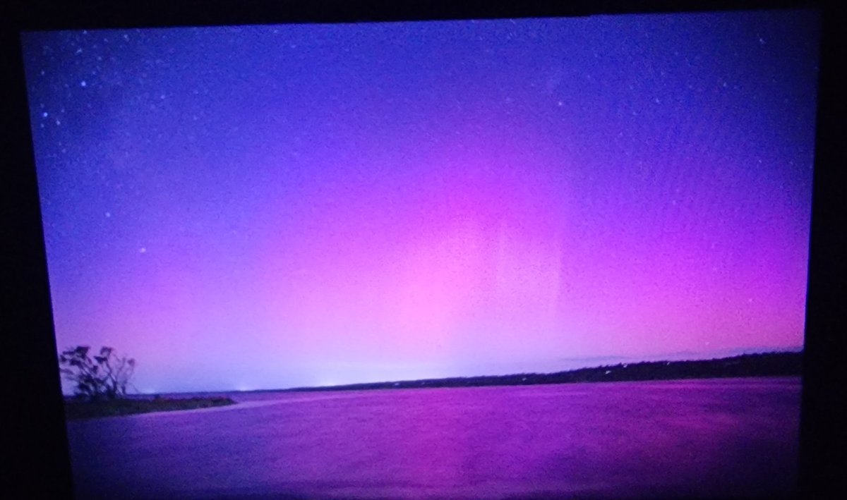 Back of camera.
Doesn't do it justice!
So good!
#aurora
#auroraaustralis
