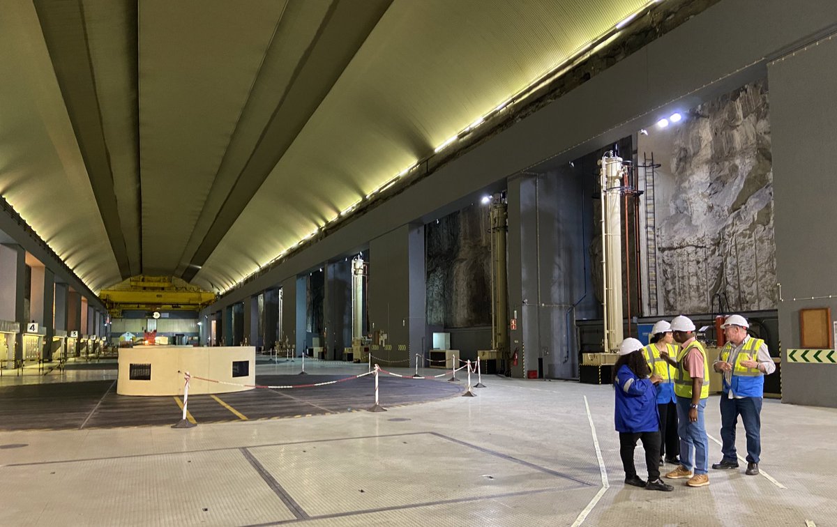 KfW_Maputo's tweet photo. Fascinating #Cahorabassa dam and power plant, ⚡️powering the Southern African region. Thank you, #hcb for Hosting @KfW_FZ_int! https://t.co/WgugJU4dmj
