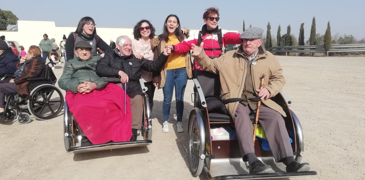 aicpcuidados's tweet photo. Fomentar la #intergeneracionalidad es otro de los objetivos de @aicpcuidados
Un ejemplo esta actividad en @corellaayto con la colaboración de #ConectaCorella
#APYMA #VirgendelVillar #biciclistascorella #yayacleta #EnBiciSinEdad
https://t.co/LBrP9KePsA https://t.co/jPDYyT0rMY