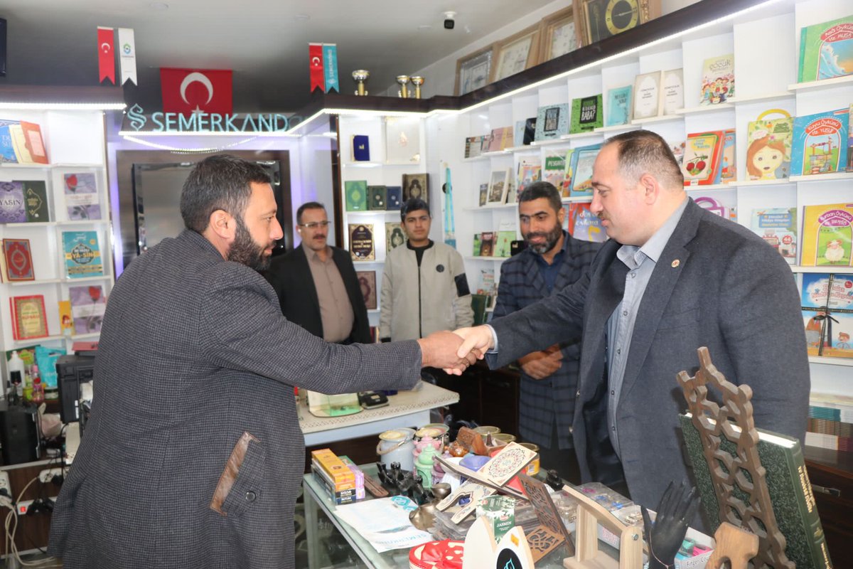 📍Ceylanpınar Caddesi • Esnaf Ziyareti…

İlçemizde bulunan esnaf ve vatandaşlarımızı Birim Müdürlerimiz ile birlikte ziyaret ederek, sorun ve taleplerini yerinde dinledik ve deprem nedeniyle kendilerine geçmiş olsun dileklerimizi iletttik.