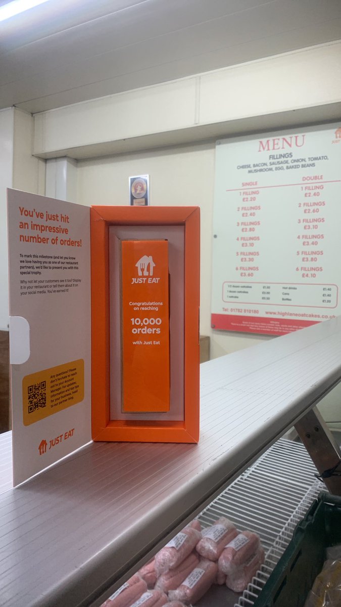 poveysoatcakes's tweet photo. We won an award @JustEatUK now that’s a lot of #oatcakes https://t.co/islc5FYhia