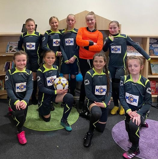 Good luck to our girls football team who are taking part in the Don & Dearne competition this afternoon. 
Enjoy the experience! Go team MSJ 💙💛
#football #thisgirlcan 
@jmatschools @ClubDFoundation @RU_CST @Lionesses @Chloe_Kelly98 @bmeado9