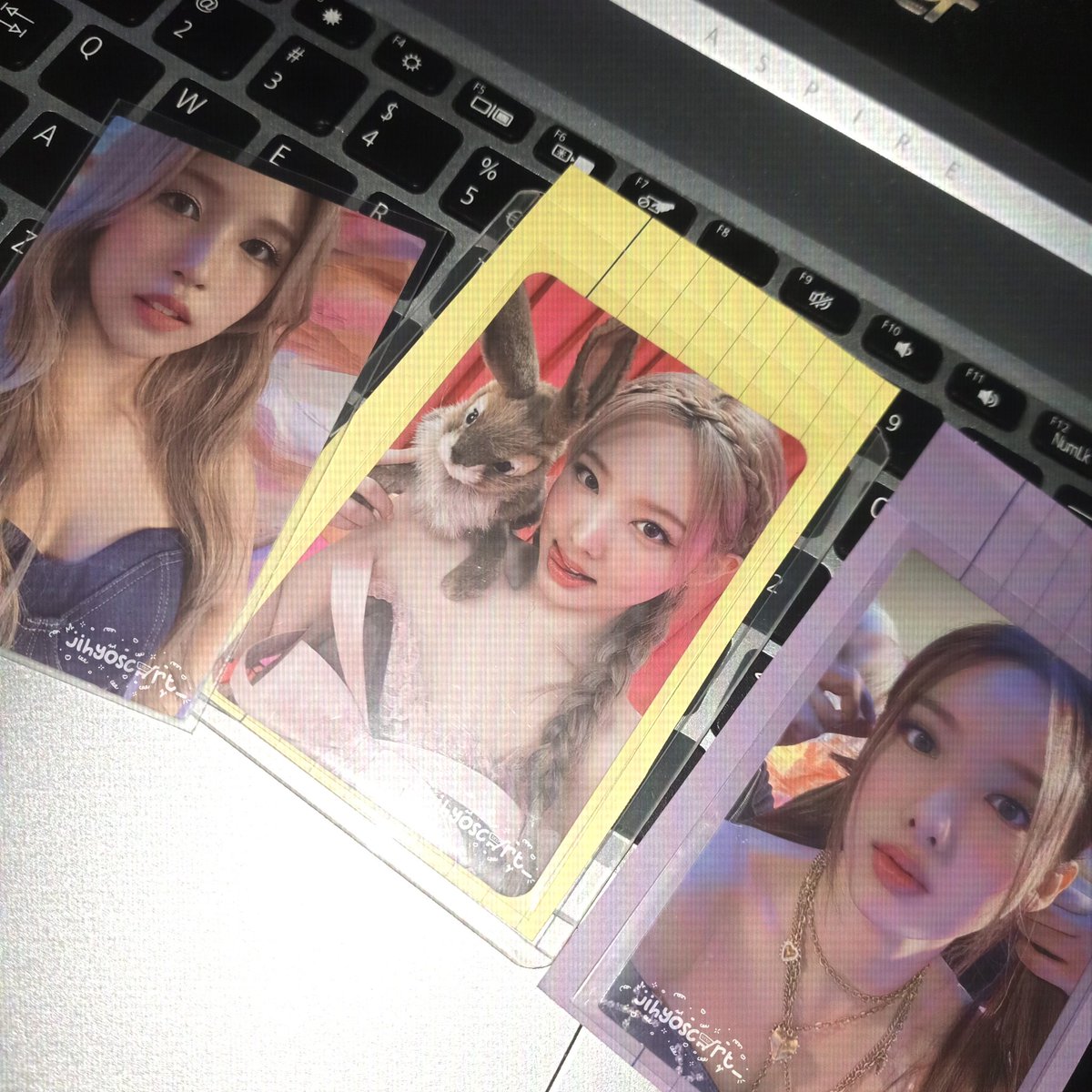 jihyoscart_'s tweet photo. ˗ˏˋ #therezemails 📪 ˎˊ˗
「 hello! bunnyeon and minayeon denim finally came home! thank you for packing it so safely, and for the freebies as well ! super damiii lov'et ! 𓆩♡𓆪」
𓂋 #selxfeedbacks — . . . °﹆ https://t.co/cVWi2eoBmb
