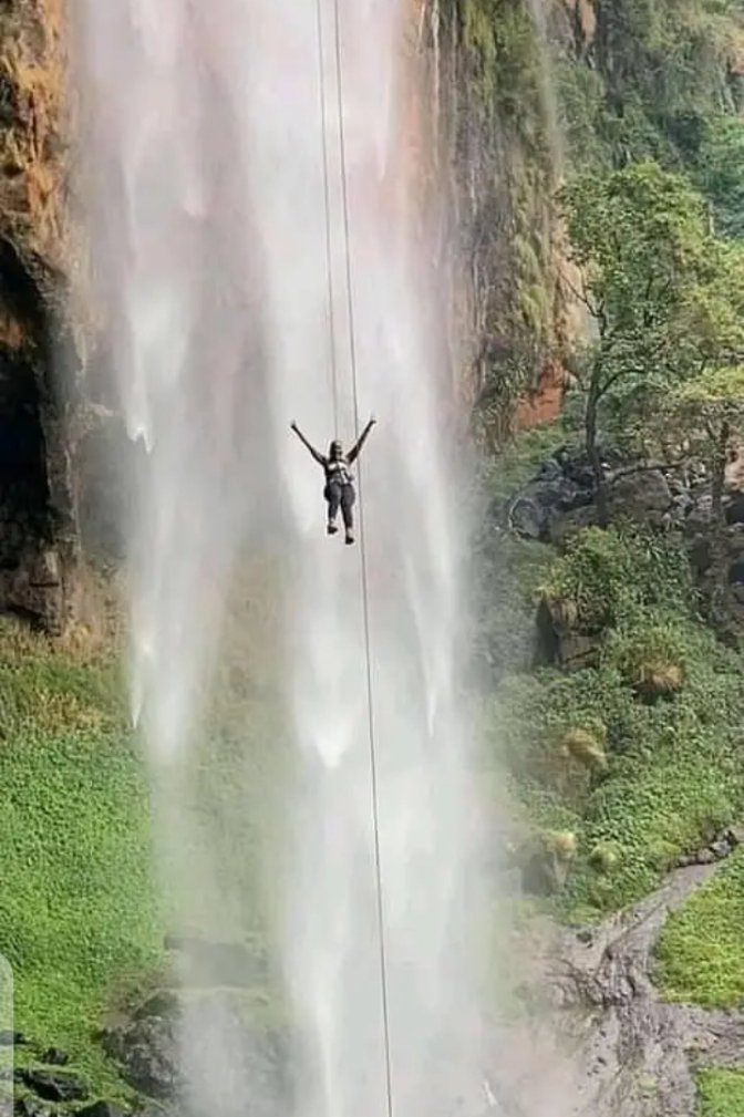 ChekwemoiFaith's tweet photo. Sipi falls visit sipi falls kapchorwa and use cable cars https://t.co/sUB0vc644O