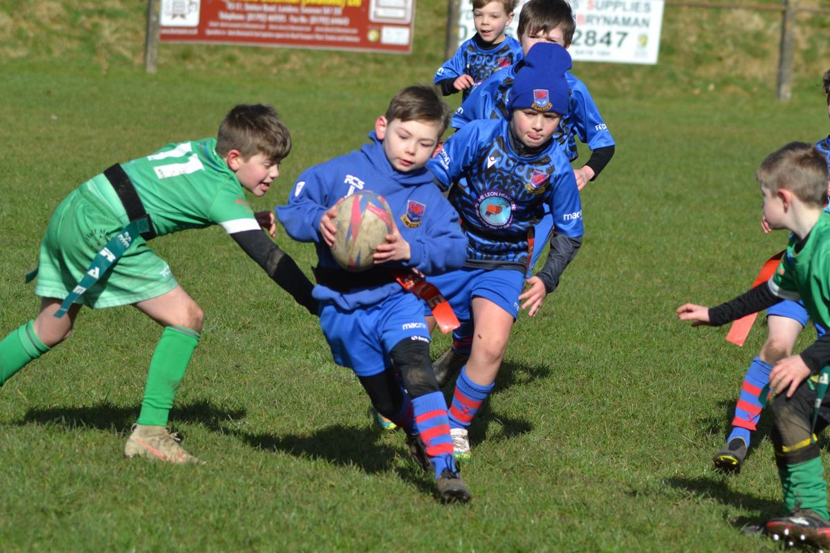 GlaisRFCJuniors's tweet photo. We would like to thank @BrynammanRFC for the warm welcome we received yesterday morning. 
Our U7s and U8s really enjoyed and great to see them all having fun with some great tag rugby on show. They also loved the hot dogs after the game 🌭
See you again in 3 weeks  🏉 https://t.co/XG9Y168Cbj
