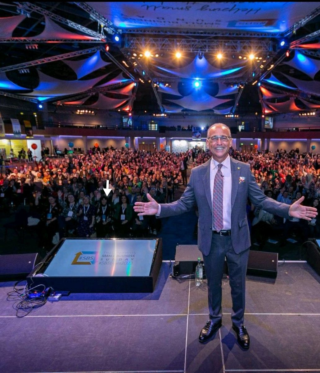 SianLewin1's tweet image. Was on the front row 😅 saved my eyes at the #SBSEvent last Friday in Birmingham. Well done to all the #SBSWinners 👏👏👏👏👏
@TheSBS_Crew @TheoPaphitis THANK YOU! ⭐⭐⭐⭐⭐