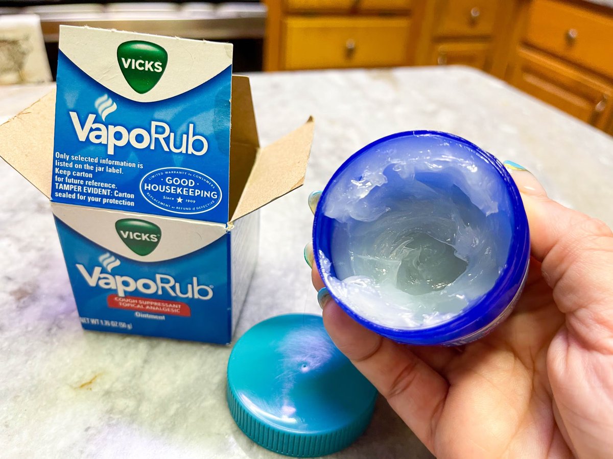 These Vicks Hacks Are Total Game Changers oneminutehacks.com/trending/burni…