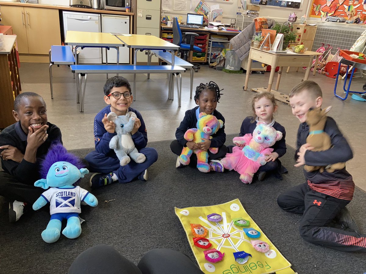 ibroxprimary's tweet photo. Circle Time talking about our feelings. So nice to hear how the children are feeling and why #Puppets #ListeningandTalking #Sharingfeeling #Managingfeelings πππ₯Ίπ’π€ͺ π https://t.co/zkx9owisl4
