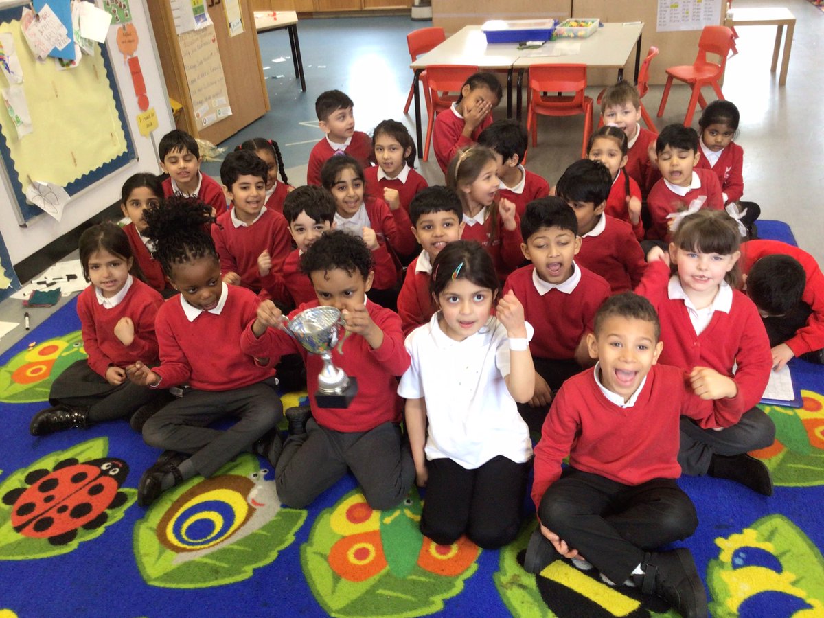 Well done class 7… we won the trophy again! Let’s keep trying to be at school, on time, every day this term 👏🏻 @kestrelmead #resilience