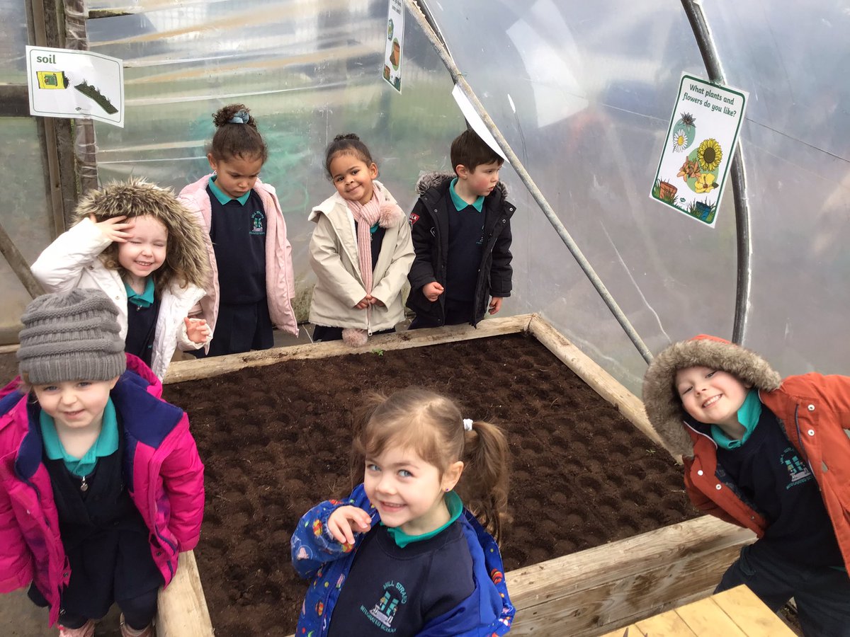 Millstranded's tweet photo. ‘Let the seeds see the soil!’ Planting has begun in earnest🥕👨‍🌾🍓🥬🧅 @Eco_SchoolsNI @KeepNIBeautiful @GROW_N1 #outdoorlearning #growtoeat @pstt_whyhow https://t.co/HlPPJC0K16