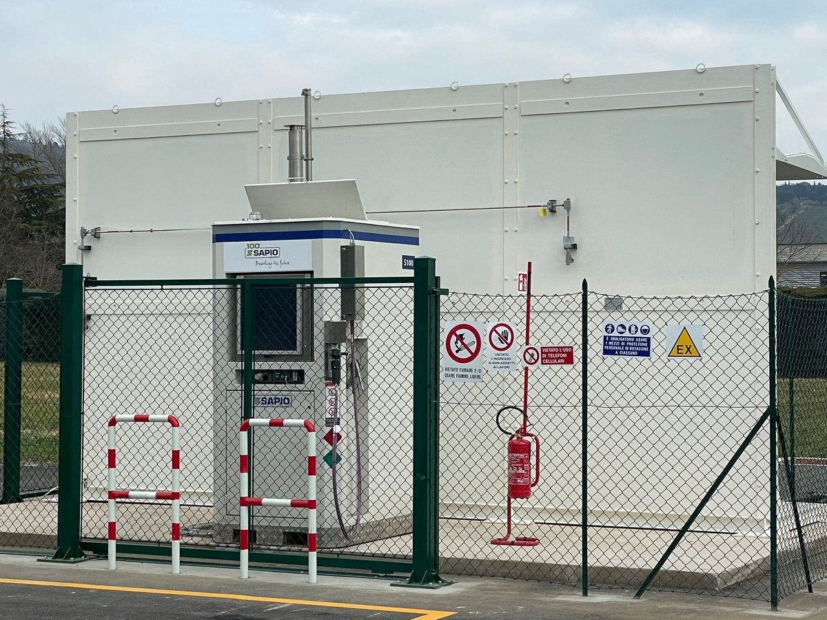 life3h_'s tweet photo. 🇬🇧On 23 february 2023 the second project monitoring visit was held at Rampini headquarters. Together towards H2 Mobility. 
🇮🇹Il 23 febbraio 2023 si è tenuta la seconda visita di monitoraggio del progetto presso la sede di Rampini. Uniti verso la mobilità H2.
#hydrogen #Mobility https://t.co/CmG73nq02o