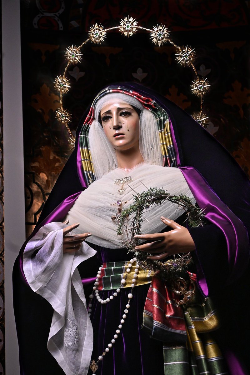 pasoyesperanza's tweet photo. Así se encuentra María Santísima de la Esperanza vestida a la usanza hebrea para el tiempo de Cuaresma.
📸 @FernandoRUIzNar 
#CofradíasMLG https://t.co/UfClRo77gd