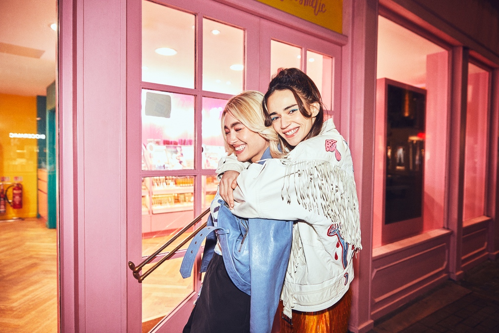 JadoreModelsUK's tweet image. DAN &amp;amp; NOOR 💫 @danieljamesluke @noorvduncan for @carnabylondon⁠
⁠
For bookings, please email hello@jadoremodels.co.uk⁠
⁠
#jadoremodels #jadorefam #londonmodel #carnabylondon #carnabystreet #carnabymag