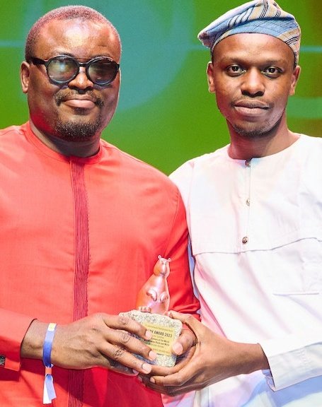 Babatunde Apalowo's 'All the Colours of the World Are Between Black and White' clinched the #Berlinale2023 Teddy Award at the just concluded film festival.