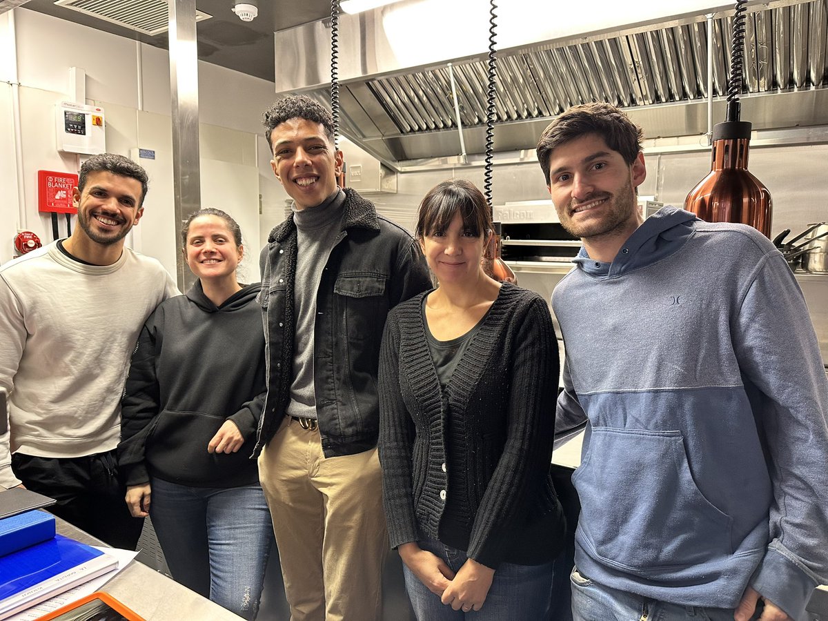 LaGorditaDublin's tweet photo. Meet our amazing kitchen team @lagorditadublin training starts today - fantabulous crew ❤️ very excited with Maria-Luisa at the helm #GoGuysGo ❤️ https://t.co/rpQy7K5SR9