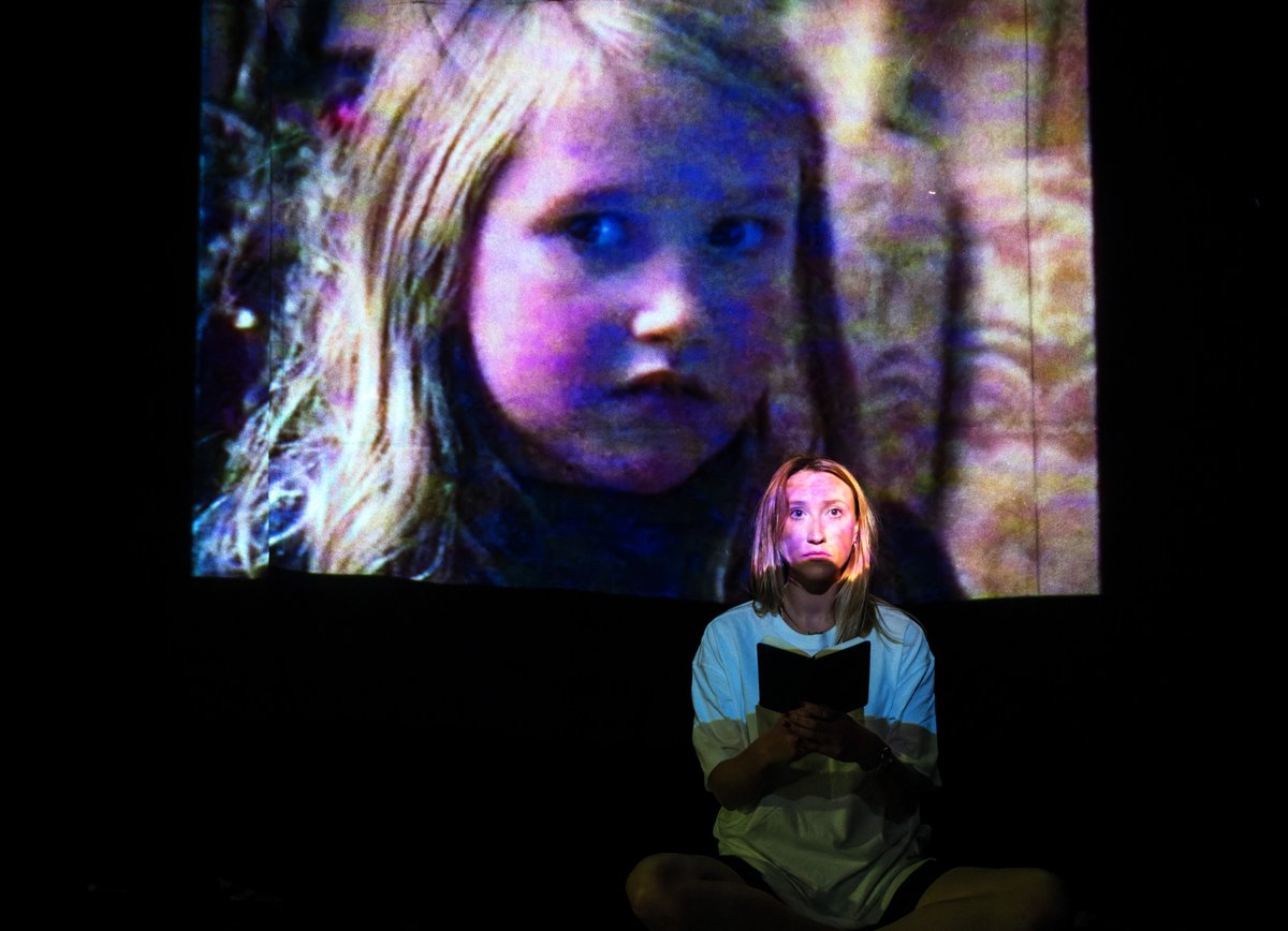 EveryTheatre's tweet image. As we head into the final weeks of @VAULTFestival if you still haven't been yet, you better get your skates on!

Maybe check out Pauline, @sophiebentinck's joyful glimpse into a hundred years of history across three generations of women in one family. 

vaultfestival.com/events/pauline/