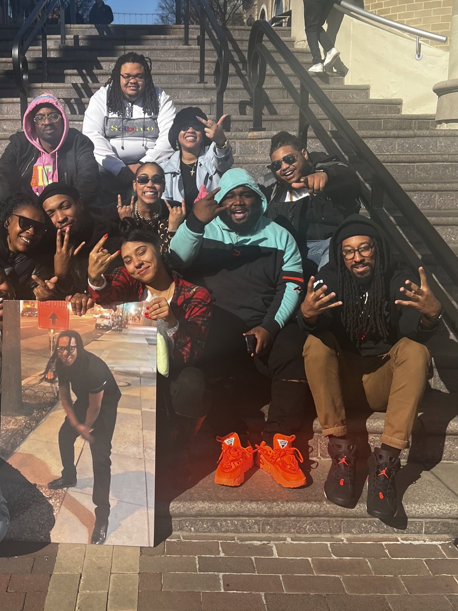 ItsJustCdot's tweet photo. We celebrated your bday every year at your favorite brunch spot, you wasn’t about to miss this one. It’s tough with you not being here with us. Happy birthday to my mf brother @ImNotSpotlight #LLTerry forever 🕊️💜 Love you bro https://t.co/44UzRT1iJ5