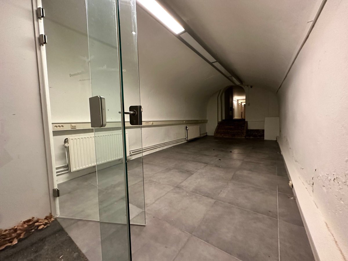 BojayStyle's tweet photo. OPROEP CREATIEVELINGEN UTRECHT
Ik heb dit pand gevonden en mag hier al vanaf 1 maart in
Hier wil ik een atelier van maken met 20 mensen en zoek hier nog een aantal personen voor.
Kosten: €120 p/m
Stuur me een berichtje voor meer info
RETWEET HEEL GRAAG😁
Super hyped! https://t.co/uDY6dVowzF