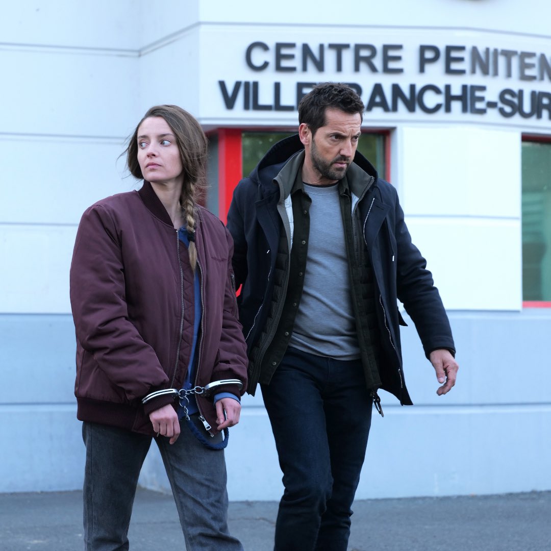 📺#Neige: J-7 avant la diffusion du film sur @France2tv 

Avec Frédéric Diefenthal et Murielle Huet des Aunay

#polar #thriller #tvfilm