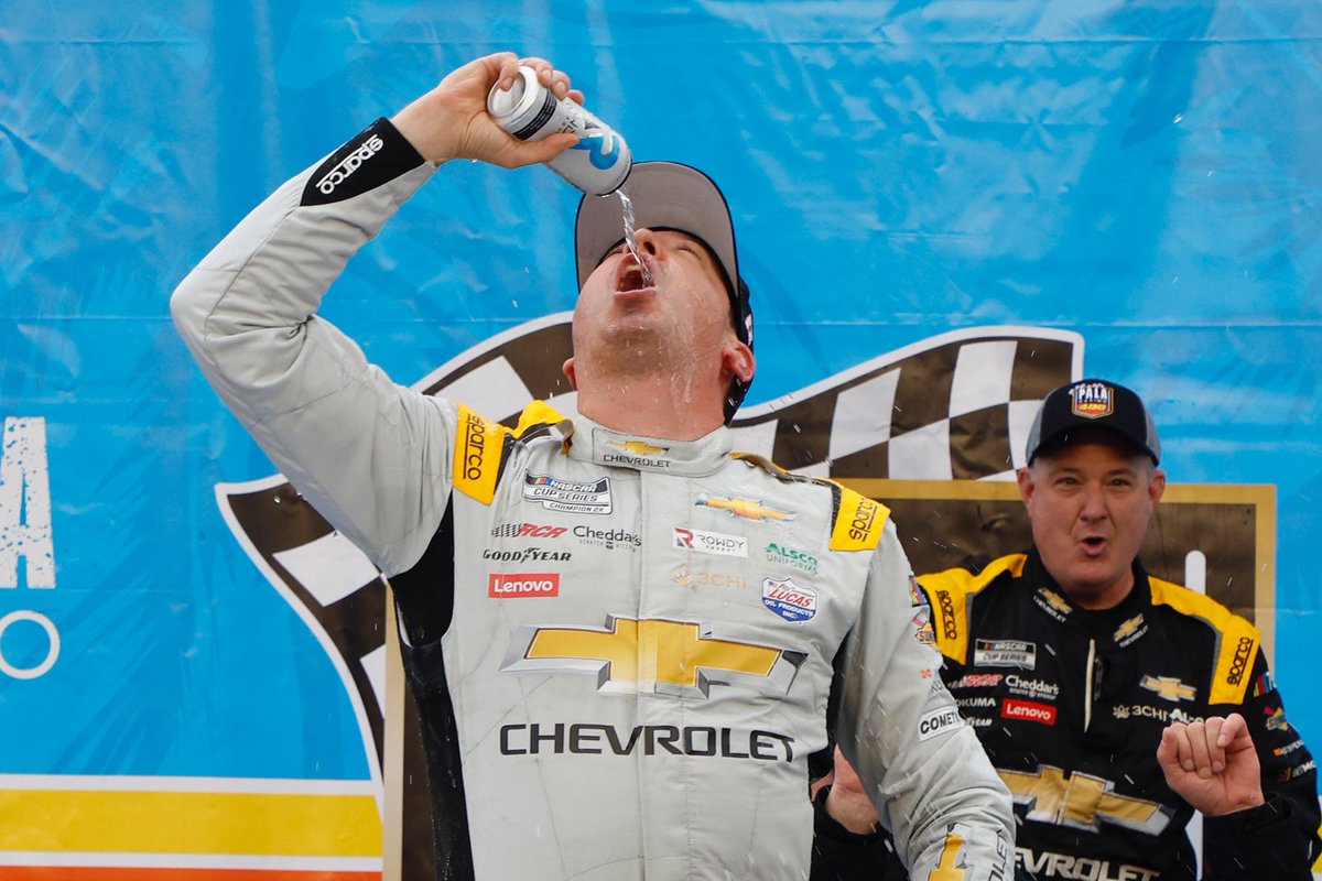 TheKBshow's tweet photo. #RowdyNation having a @rowdyenergy this morning like.. 🏁 https://t.co/wR9miSOJD3