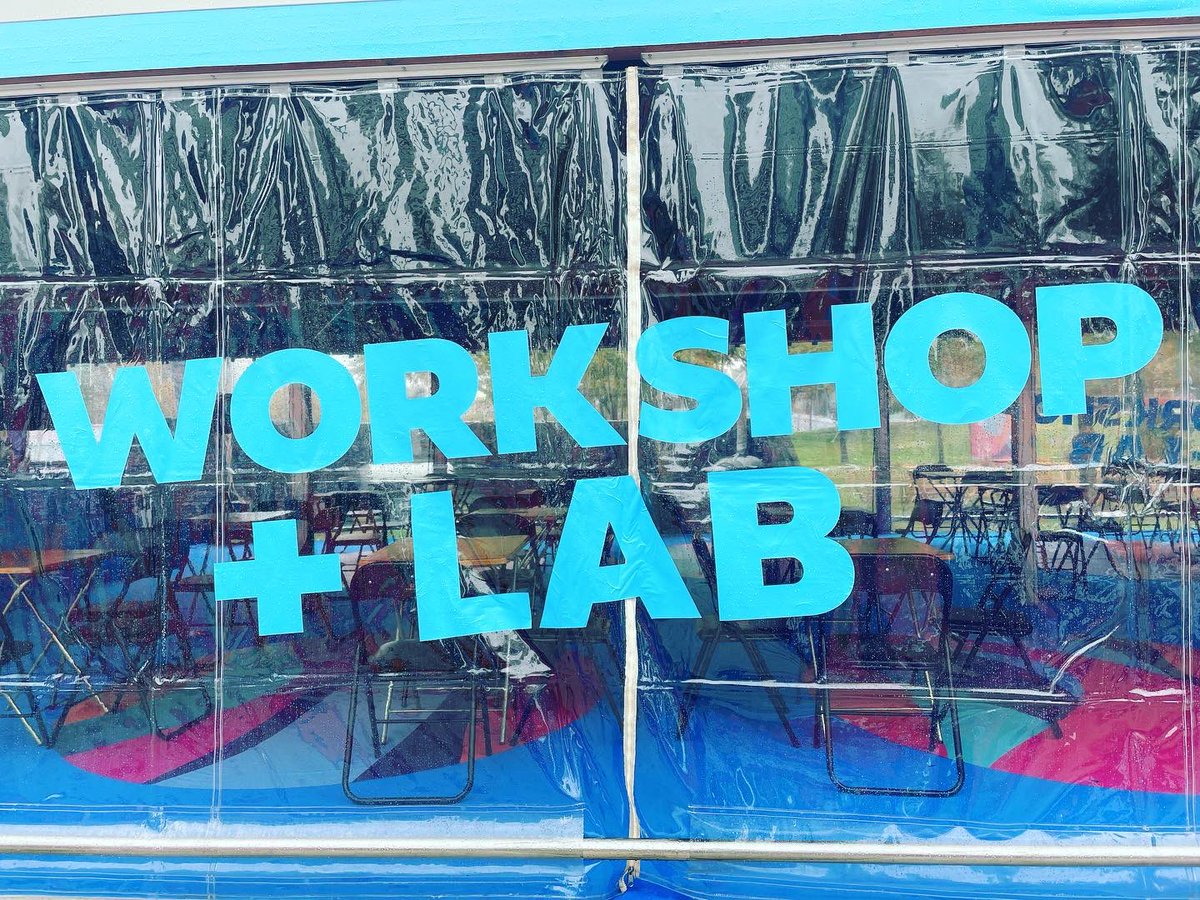 torrebarrinalh's tweet photo. 🛸Avui al #WorkshopLab hem comptat amb gairebé 100 sèniors per debatre sobre la informació que trobem a internet amb @r_cuartielles @learntocheck i @JordiMelich !
#VillageLH #escletxadigital #LHospitalet6_0 #inclusió https://t.co/7WoacIoM3r