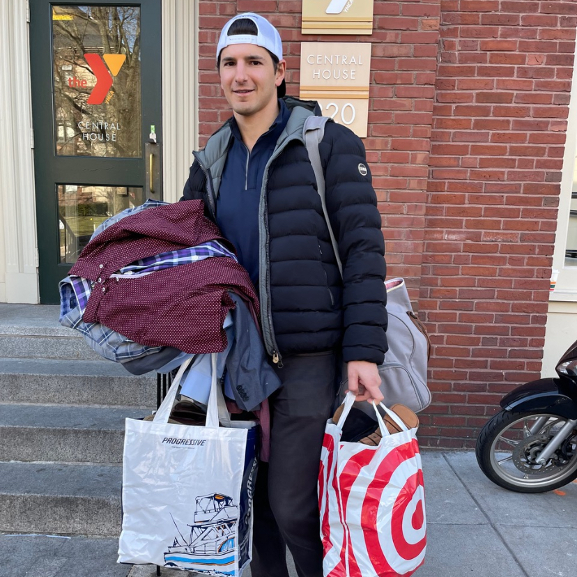 CaritasBoston's tweet photo. Thank you Ben Price, Caritas Young Leader, for the donation of gently used men’s clothing and shoes donated to the residents of Central House. Residents were expressing their appreciation the moment the clothes were dropped off.

#CaritasCares #GreaterBoston #EndHomelessness https://t.co/y7pPjhL4Fd