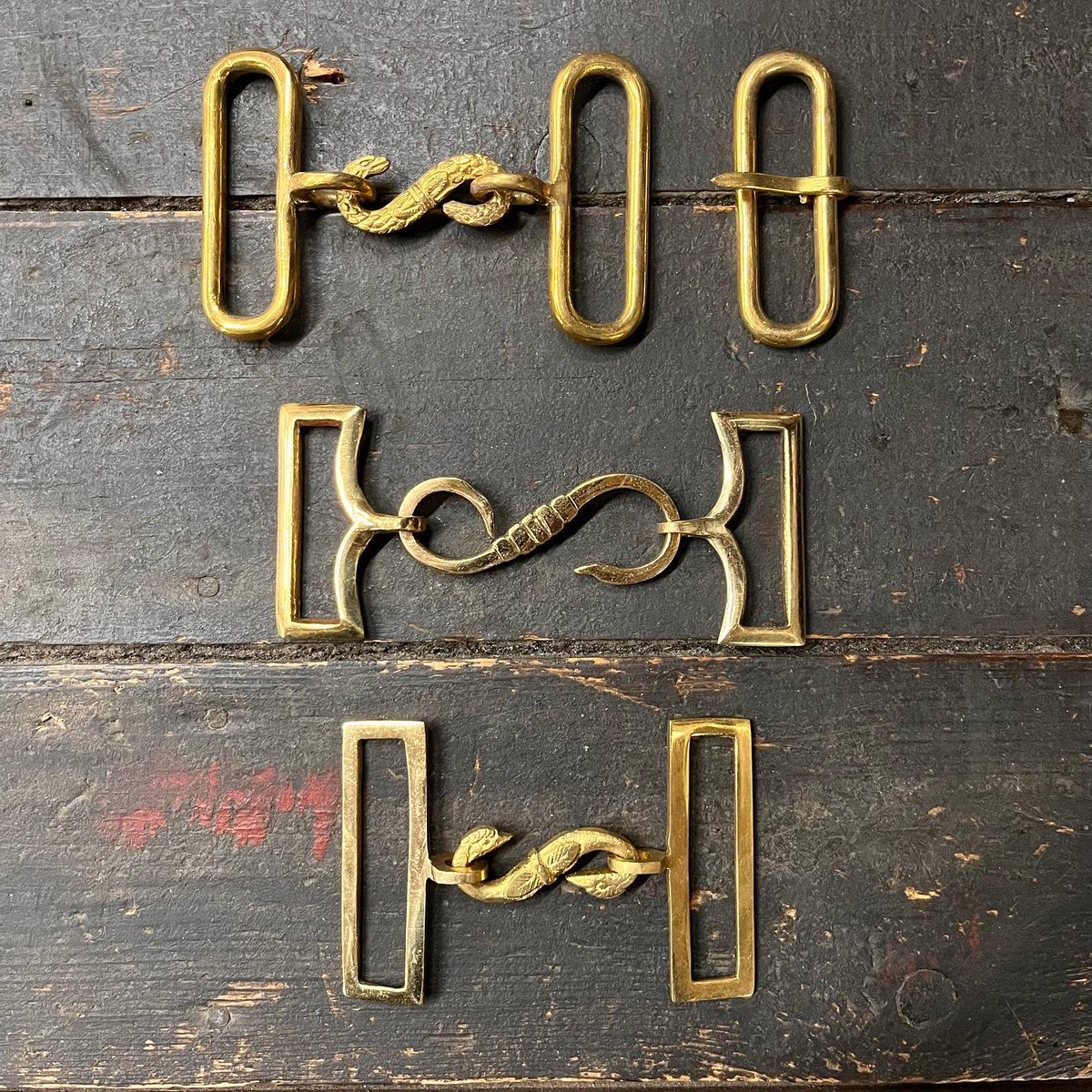 Brass snake belt buckles 

#napoleonicreenactment #reconstitutionnapoléonienne #snakebuckle
