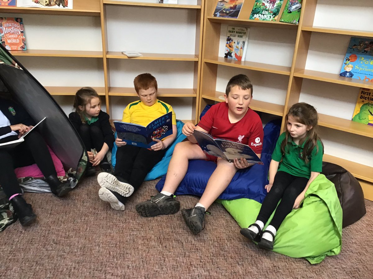 YearsleyGrovePr's tweet photo. A gorgeous read with Y6 this afternoon to celebrate our love of reading. How delightful! https://t.co/3kPI8Urgi1