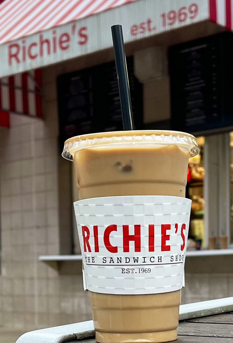 iloverichies's tweet photo. RICHIE’S OPEN
#AlmostSpringBreak https://t.co/pyUvDDdxKh