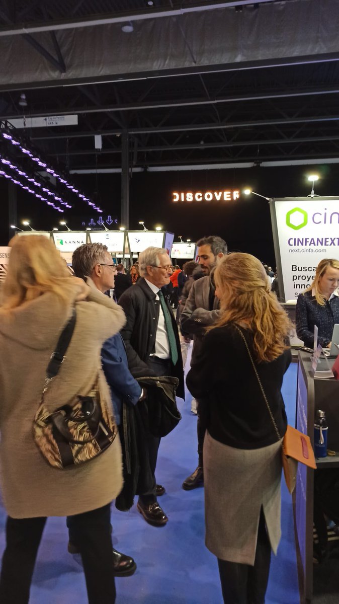 nmarti1212's tweet photo. Arrenca la #MWC23 i el #4YFN amb plena activitat! Des d’avui fins dijous ens trobareu a la zona #health del @4YFN_MWC amb 20 empreses del sector #bioregio @biocat_cat @accio_cat @AQuAScat Avui ens ha visitat el candidat a l’alcaldia de Barcelona @xaviertrias https://t.co/FNtlLtehwg