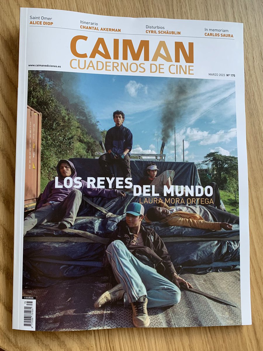 Ya está por las calles el nuevo número de @CaimanCDC, podéis leerme por alguna de sus páginas 🌸