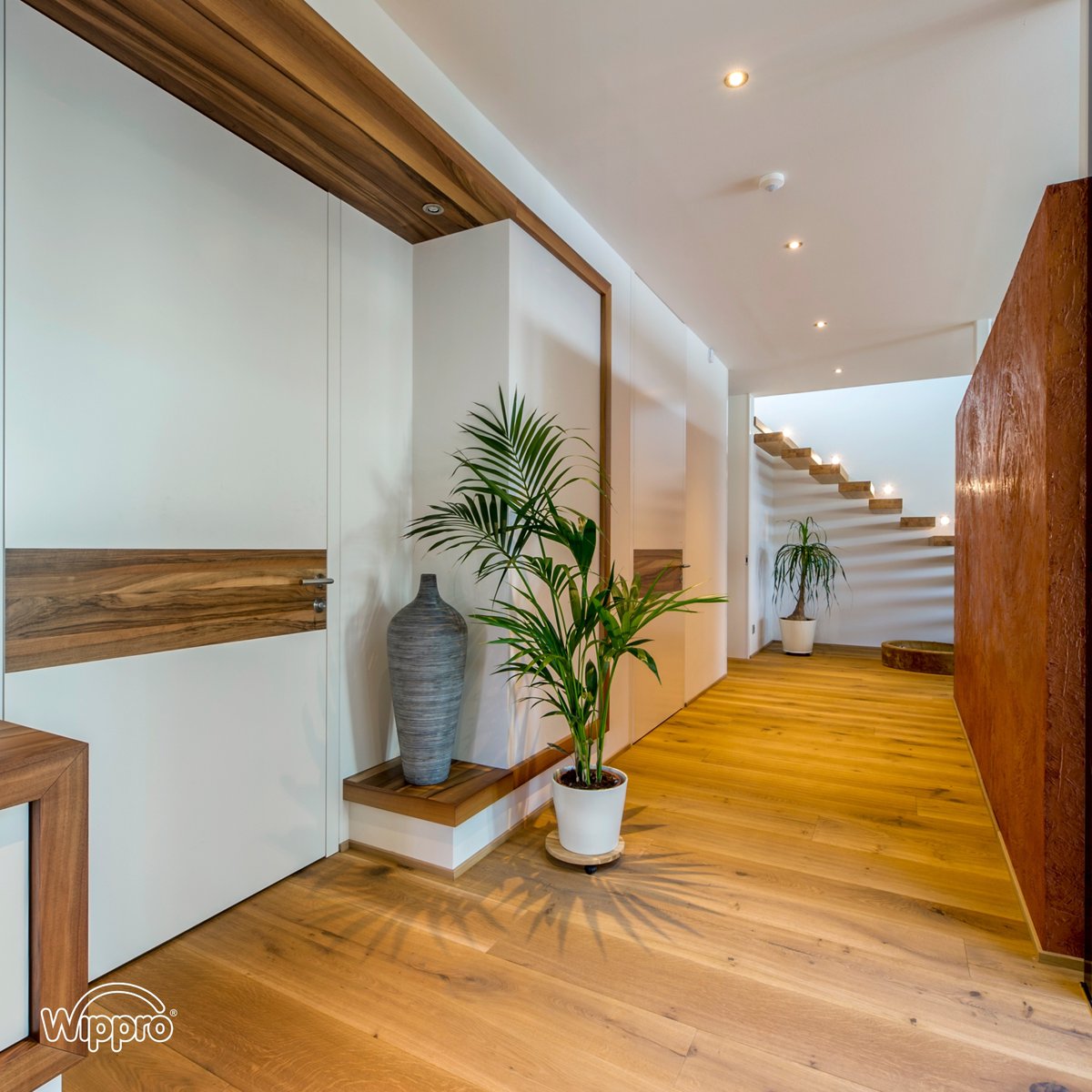 Welcher Innentürentyp bist du? Von rustikalen Innentüren bis zu Zimmertüren in Materialien wie Echtholz, Stein oder Glas. Finde auch du deine Traumtüre für dein Zuhause!
-
wippro.com/innentueren/
-
 #doors #wohnen #innentüren #echtholztüren #steintüren #glastüren #schönerwohnen