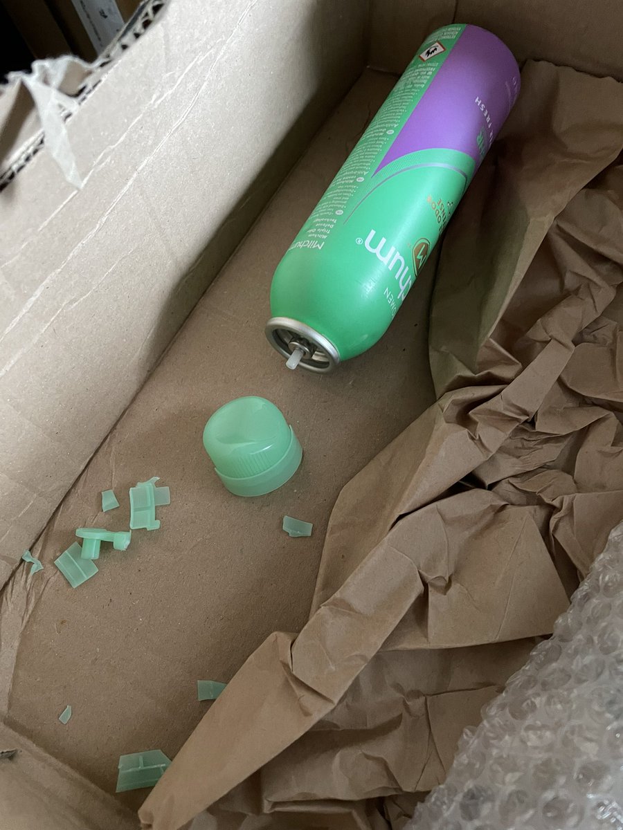 Lee8866's tweet photo. @superdrug I’ve just received an order and this is broken and unusable! What can be done? https://t.co/VrV13qjlyL